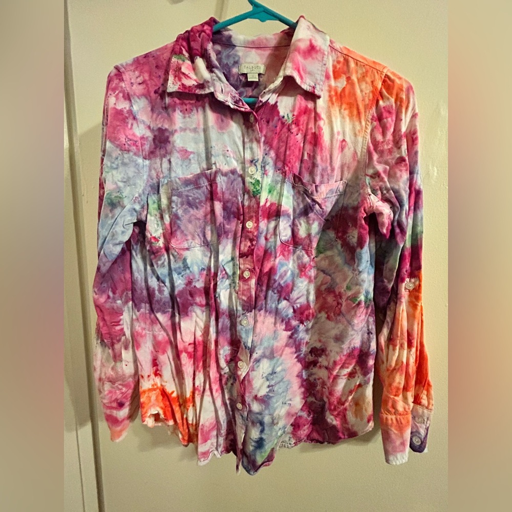 3/$10 🏷️ *LAST CHANCE!*  Talbots Hand Tie-Dye Shirt